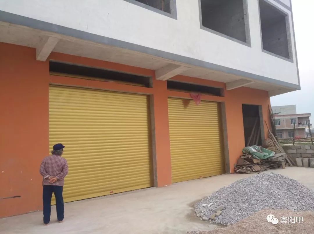 揭秘卷闸门的“内幕”，劣质彩钢板很薄(图14)