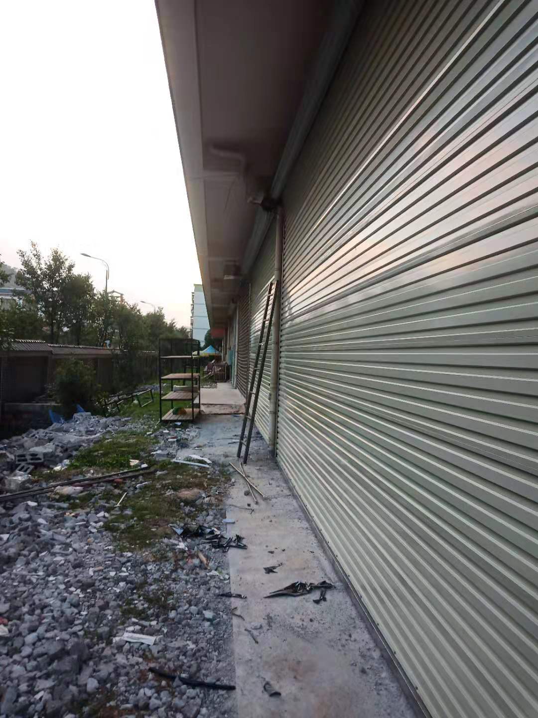 揭秘卷闸门的“内幕”，劣质彩钢板很薄(图20)