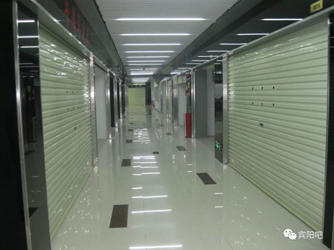 揭秘卷闸门的“内幕”，劣质彩钢板很薄(图25)