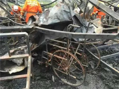 聚苯乙烯泡沫夹芯彩钢板建筑火灾隐患大燃烧速度快(图12)