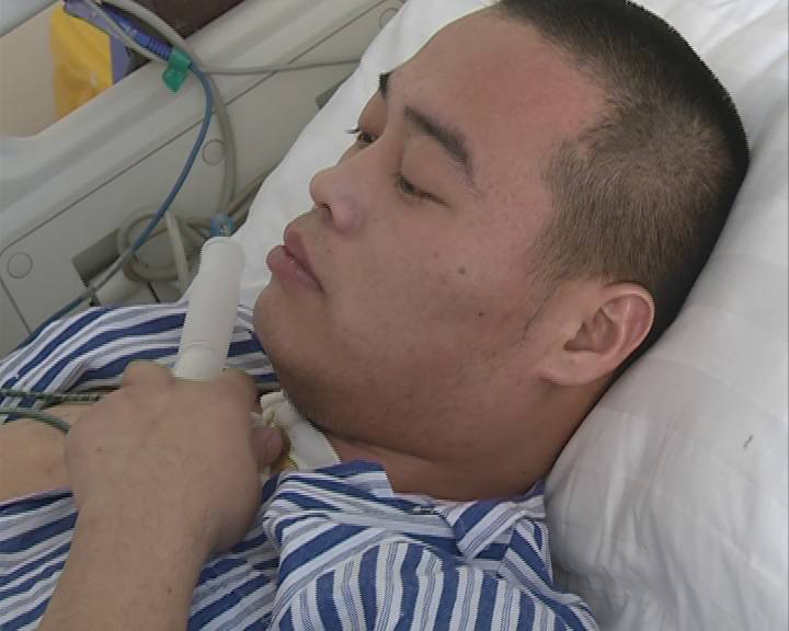 彩钢房板 太原一小区凌晨发生火灾胳膊粉碎性骨折(图4)