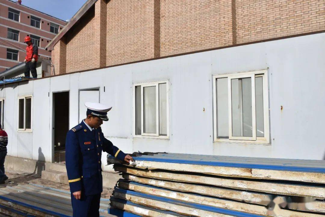 长春一门市房要出租彩钢房挡住安全通道房子出租(图5)