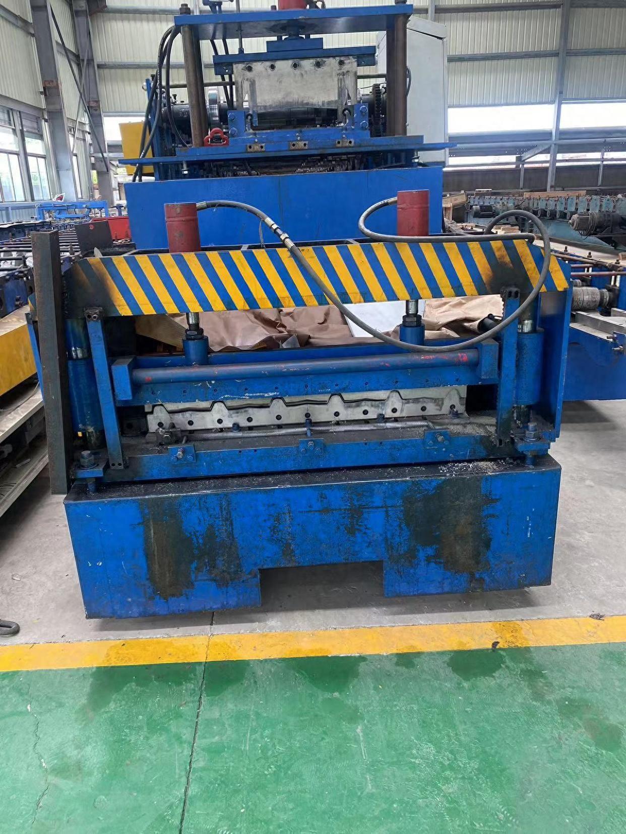 675型压瓦机的特点、技术参数、结构组成(图1)