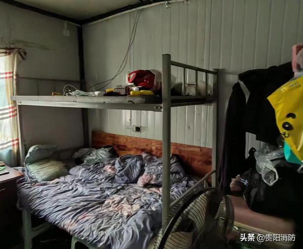 彩钢房房 贵阳市消防救援支队修文大队开展消防安全“打非治违”专项整治行动(图2)