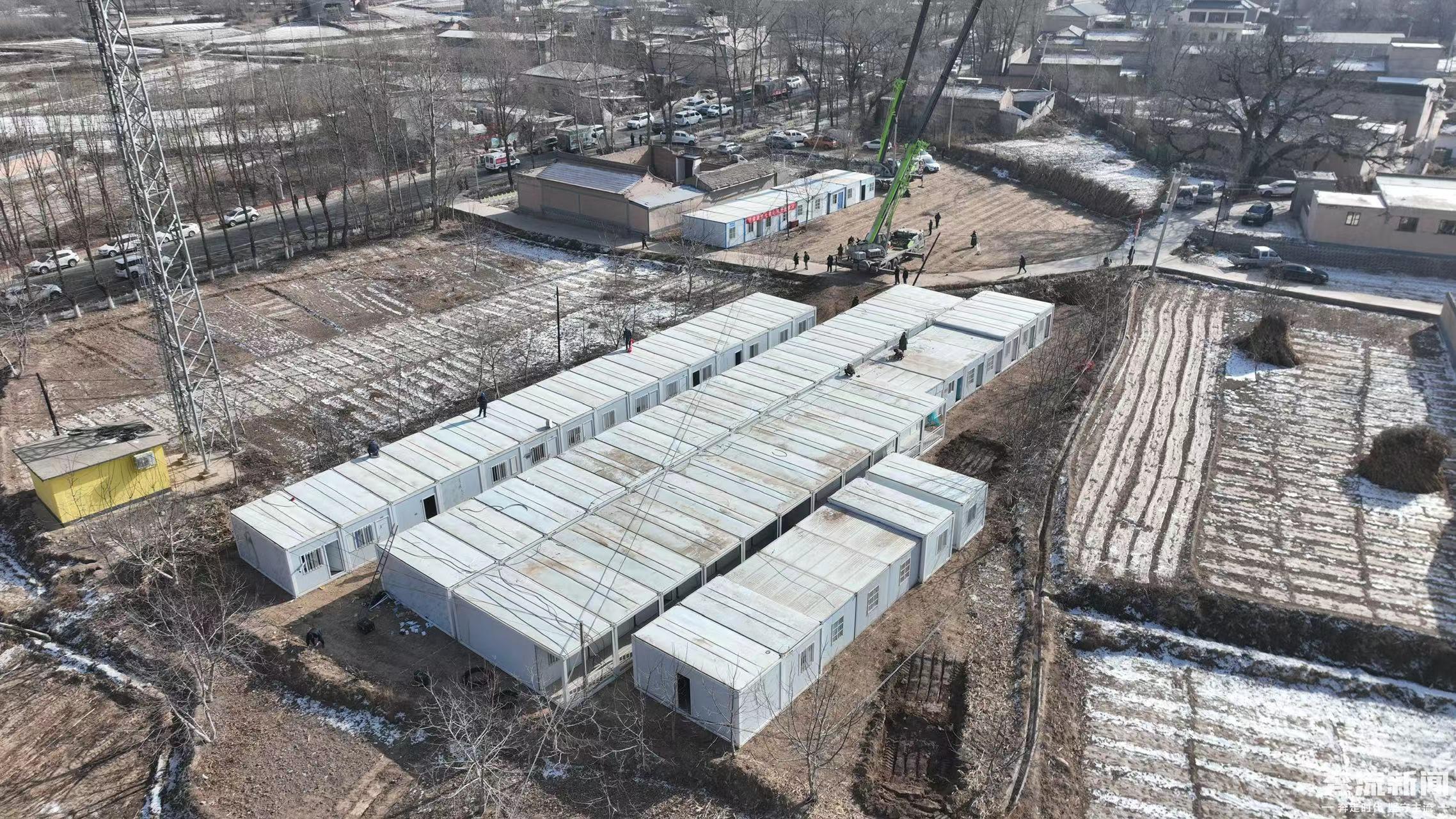 甘肃建投七建公司完成60间彩钢房建设安装(图3)