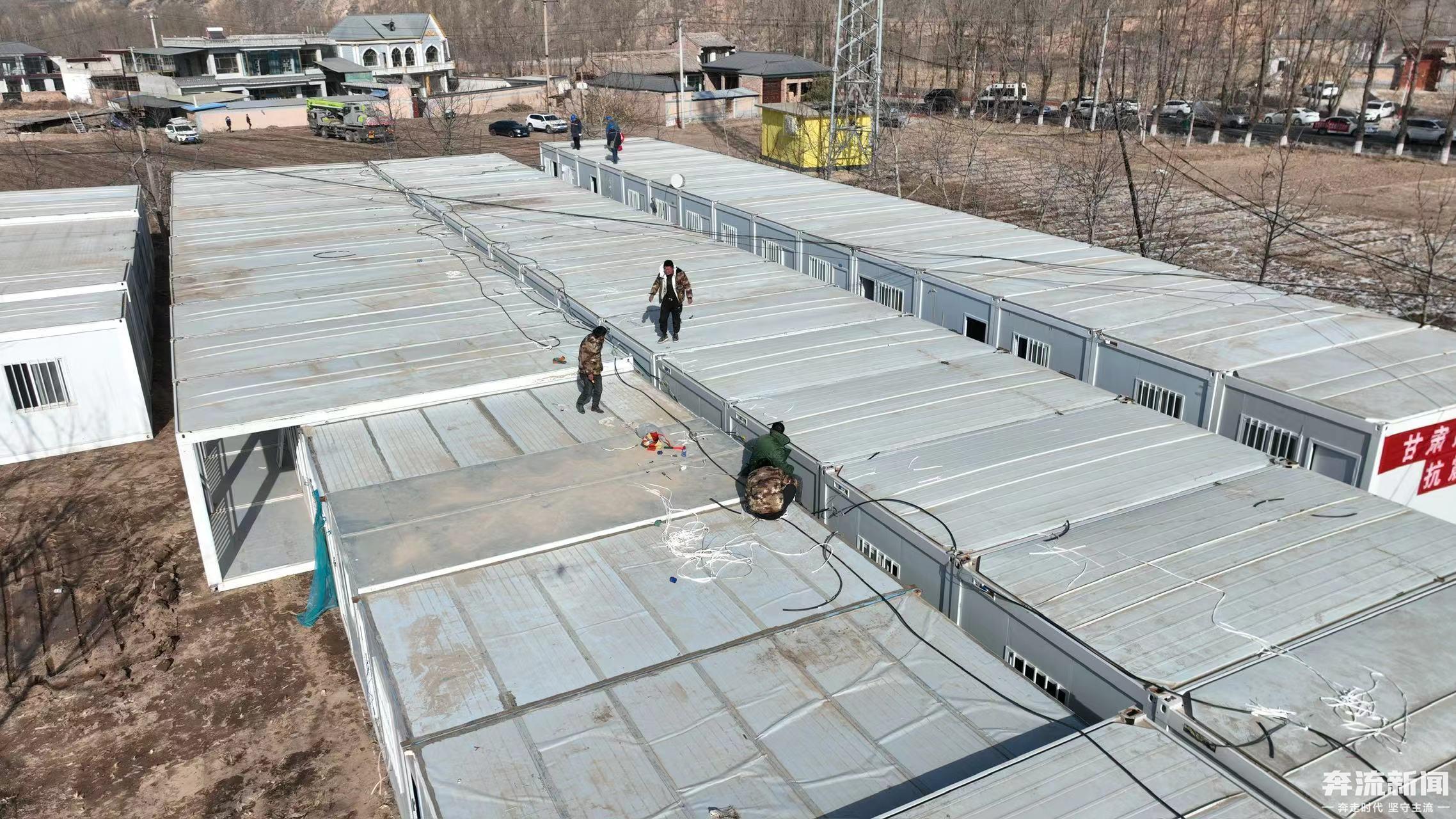 甘肃建投七建公司完成60间彩钢房建设安装(图5)