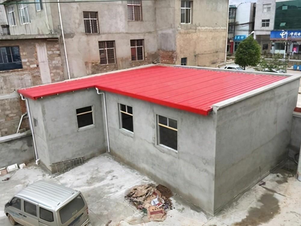 房顶盖彩钢房算不算违建？专家意见3点理由(图1)